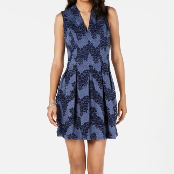 Vince Camuto Dresses & Skirts - Vince Camuto Women's Navy Blue Floral Lace Sleeveless Lined Dress Size 6